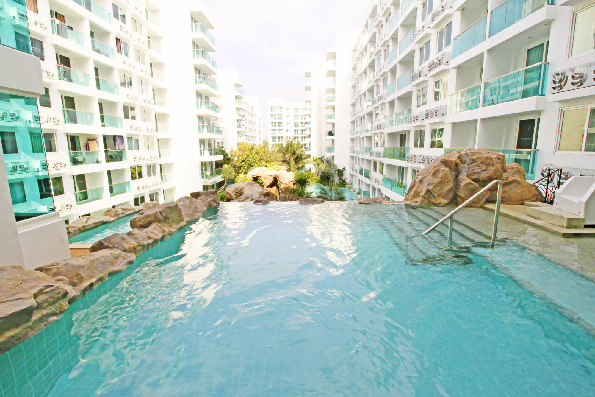 Amazon Residence By Pattaya Sunny Rentals Jomtien Exterior foto
