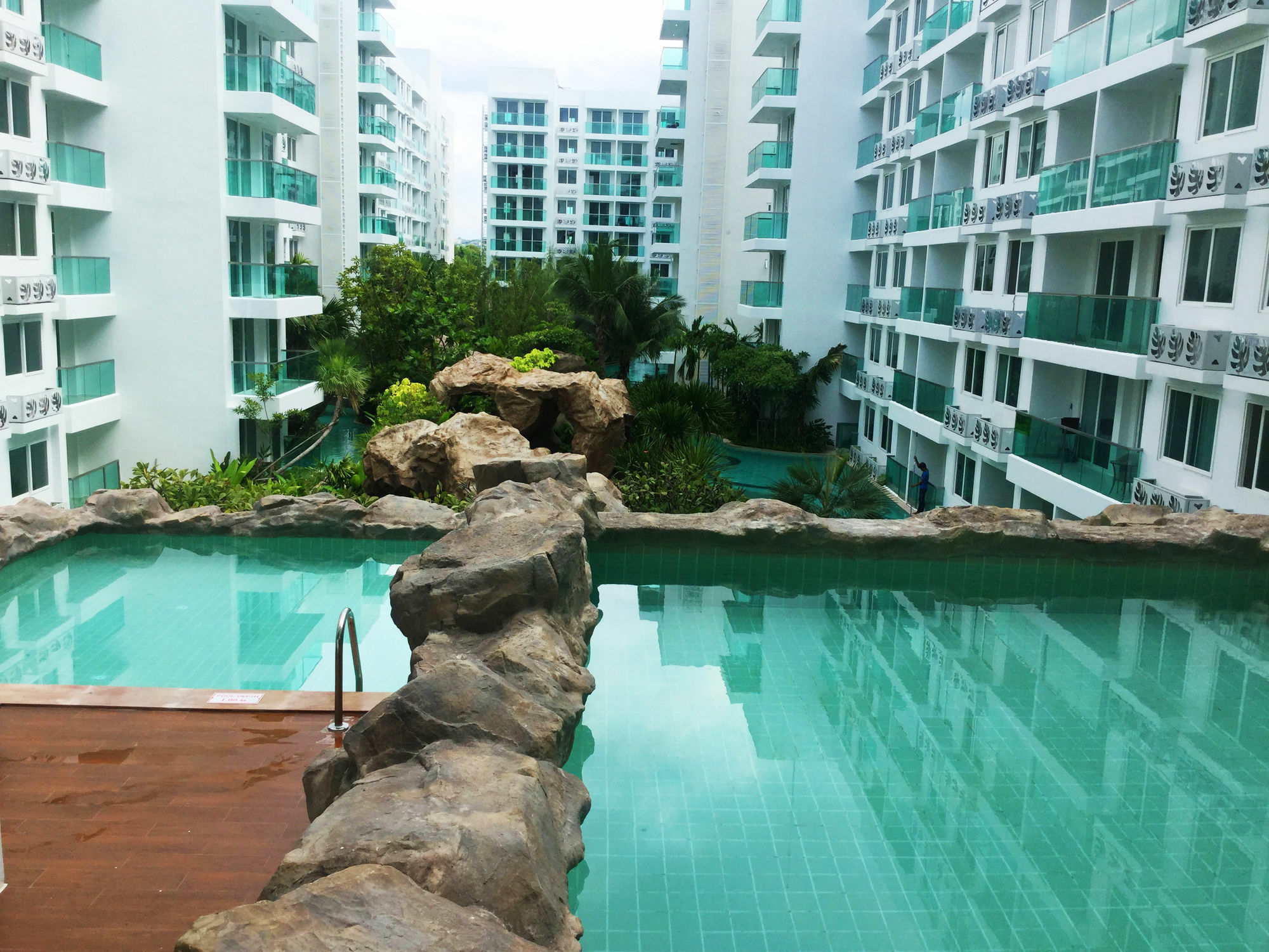 Amazon Residence By Pattaya Sunny Rentals Jomtien Exterior foto