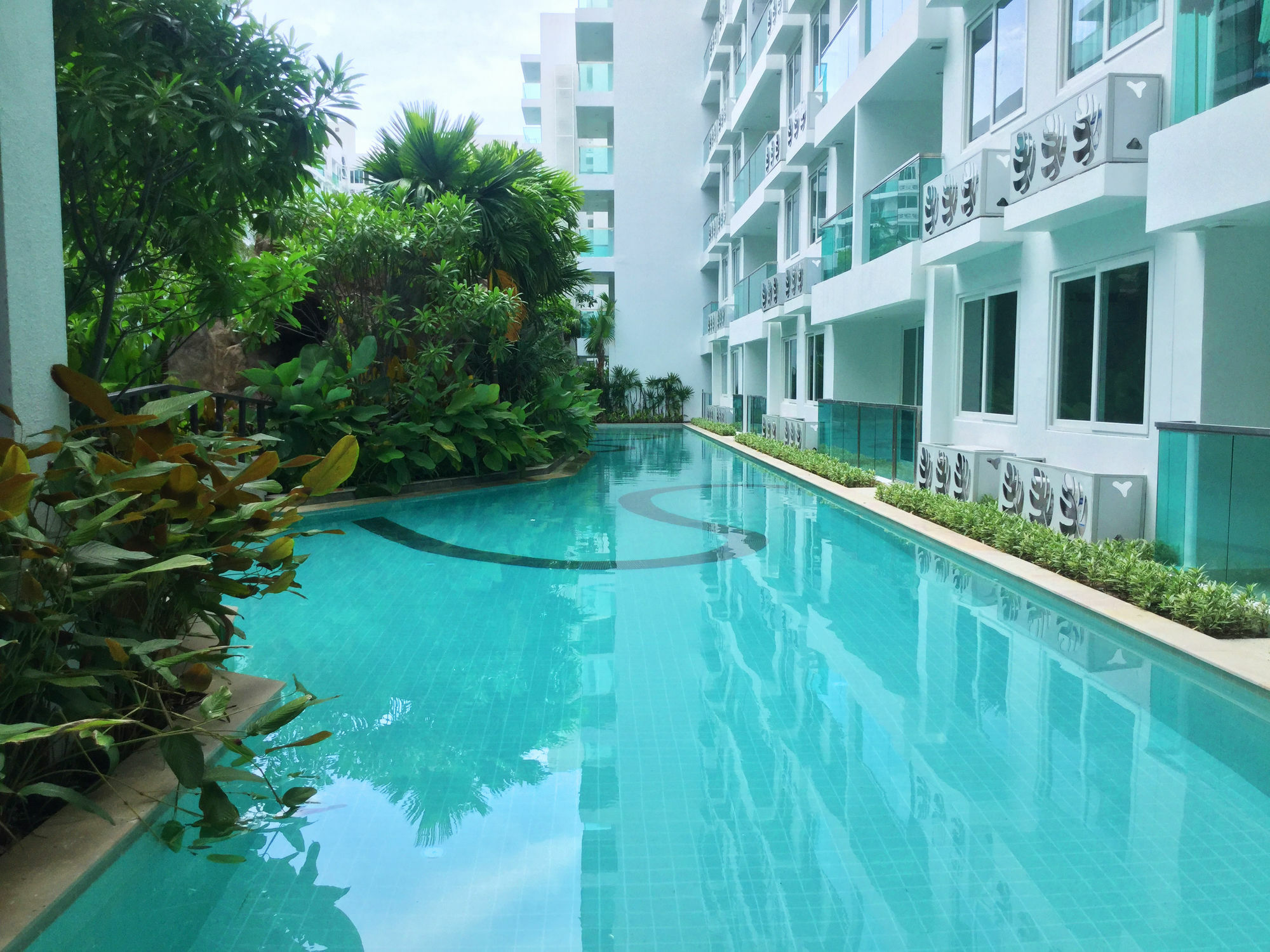 Amazon Residence By Pattaya Sunny Rentals Jomtien Exterior foto
